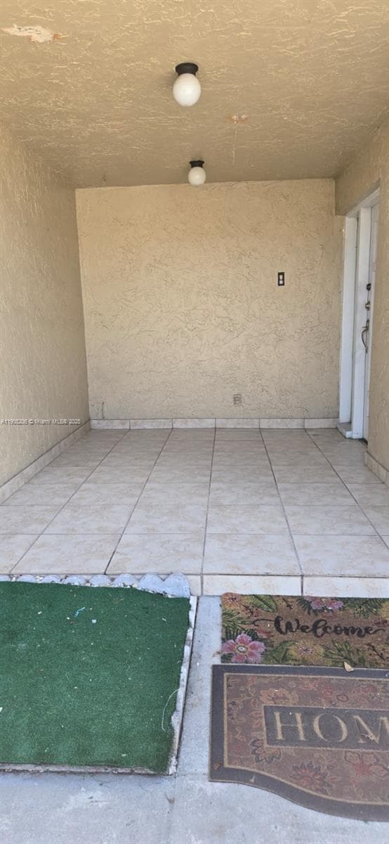 Building Photo - 6325 SW 138th Ct