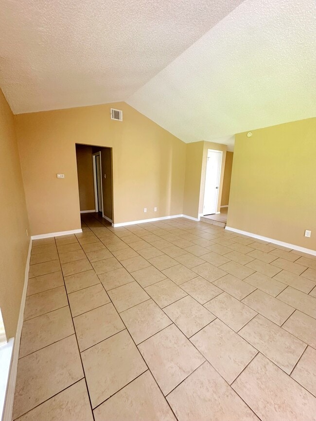 Building Photo - 12210 Roandale Dr