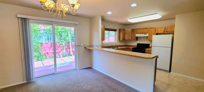 Building Photo - 5Bd/2Ba Spacious House in Durston Meadows