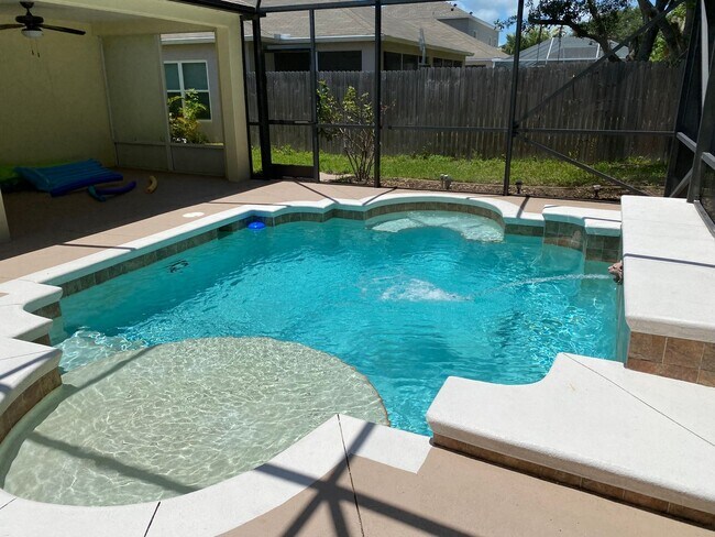 Building Photo - GRAND HAVEN POOL HOME!