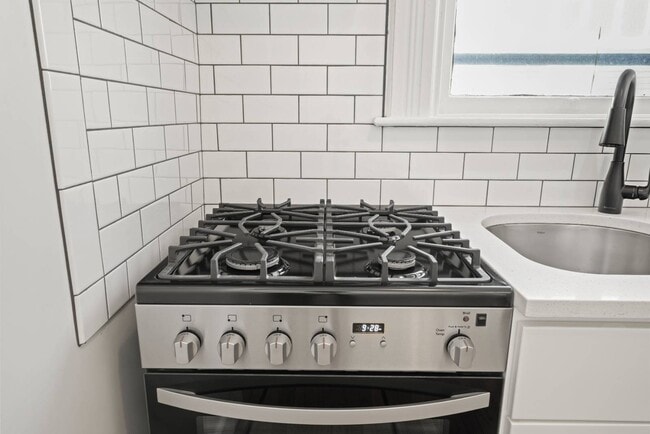 Building Photo - 101 Union Ave