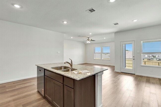 Building Photo - 1718 San Jacinto Dr