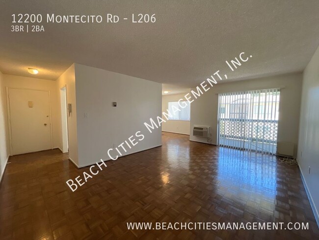 Building Photo - $300 off first month's rent! Nice Upper Un...