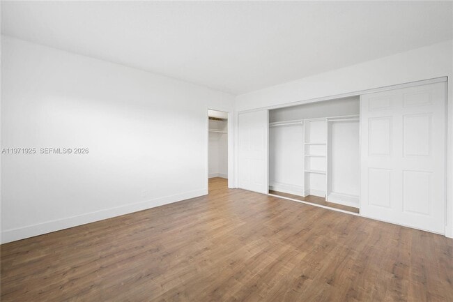 Building Photo - 141 NE 10th Ave