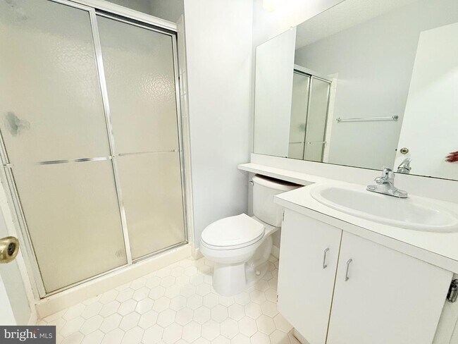 Building Photo - 31 Drewes Ct