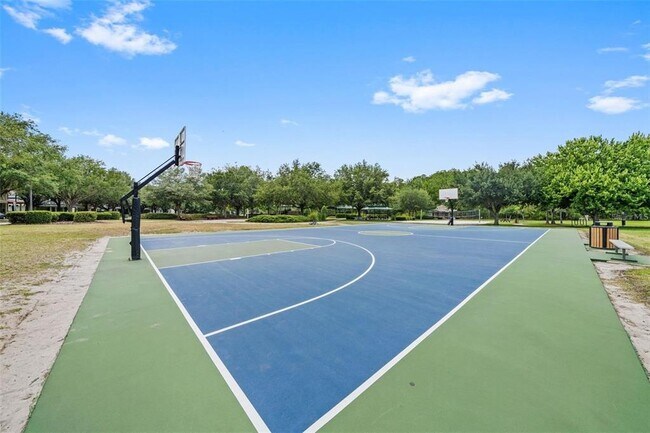 Building Photo - 7112 Five Oaks Dr