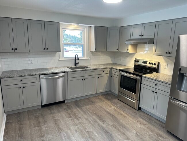 Building Photo - 1444 Stafford Rd