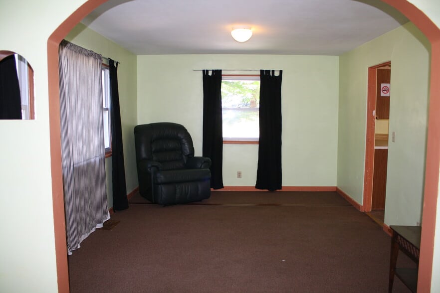 Building Photo - 72 E College Ave