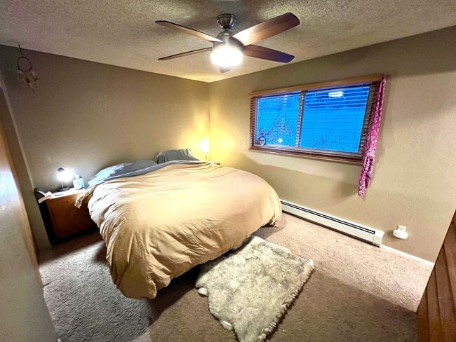 Building Photo - Pet Friendly 4 Bed 3 Bath Single Family Home on Westside W/ Fully Fenced yard, Attached Garage!