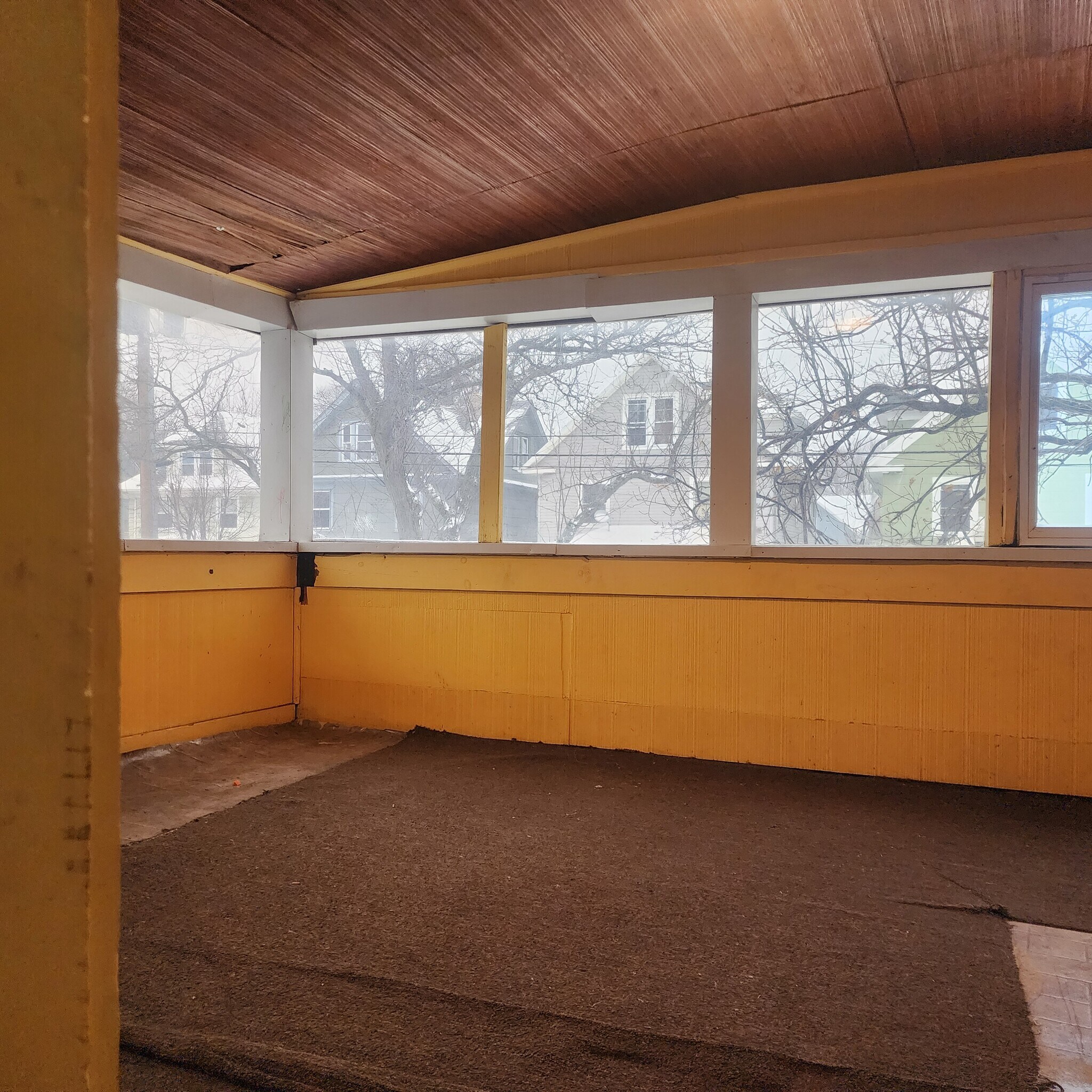 Front enclosed porch - 396 Norton St