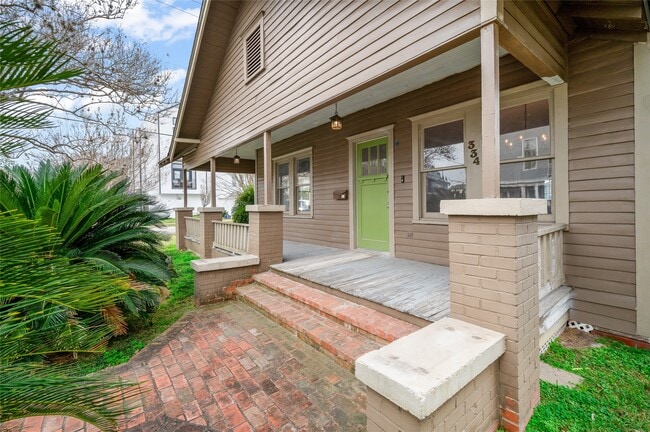 Building Photo - 334 E 24th St