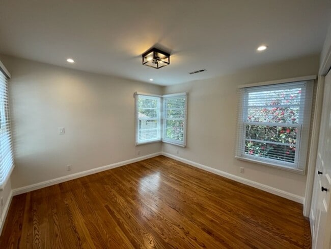 Building Photo - Lafayette home, great location!