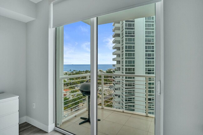 Building Photo - 2821 N Ocean Blvd