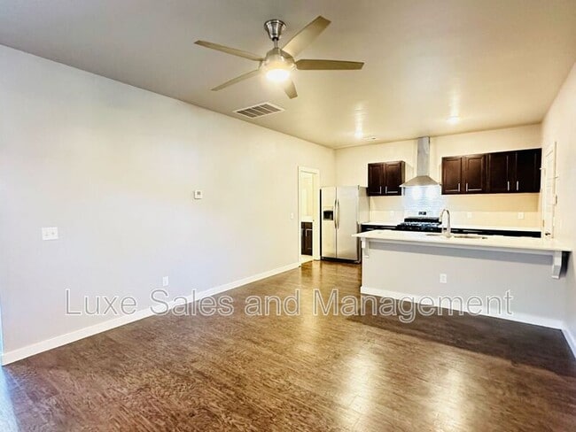 Building Photo - 2116 Camino Del Plaza Ln