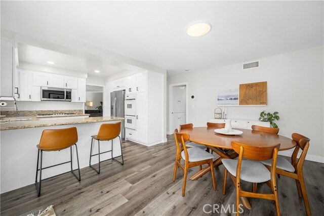 Building Photo - 3600 Lama Ave