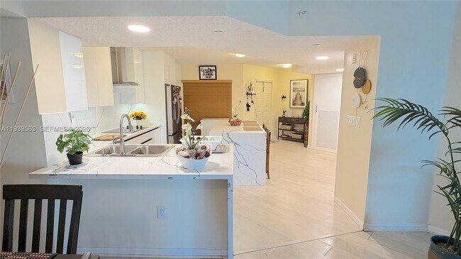 Building Photo - 9539 Weldon Cir