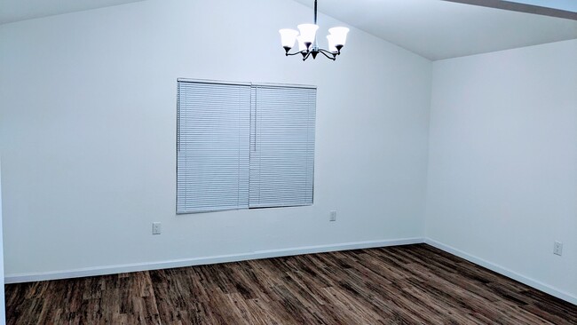 Building Photo - 13 Flamenco Cir