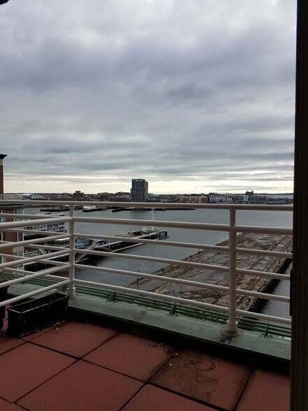 Building Photo - 191 W 8th St