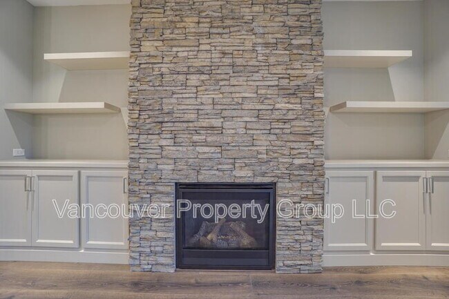 Building Photo - 11805 NE 108th St