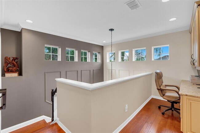 Building Photo - 8204 Villa Grande Ct