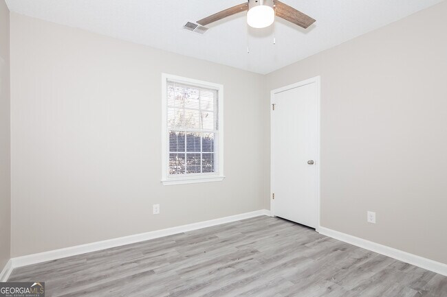 Building Photo - 180 Davis Mill Way