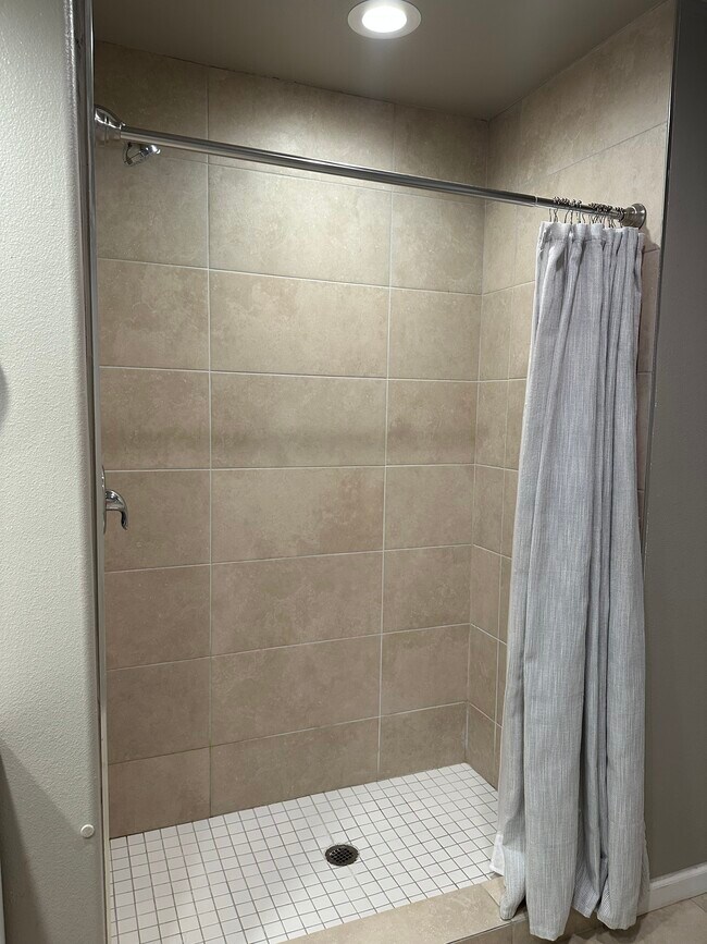 Building Photo - 73270 Desert Greens Dr N