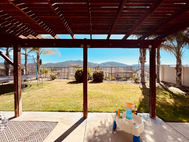 Building Photo - 46249 Via La Colorada