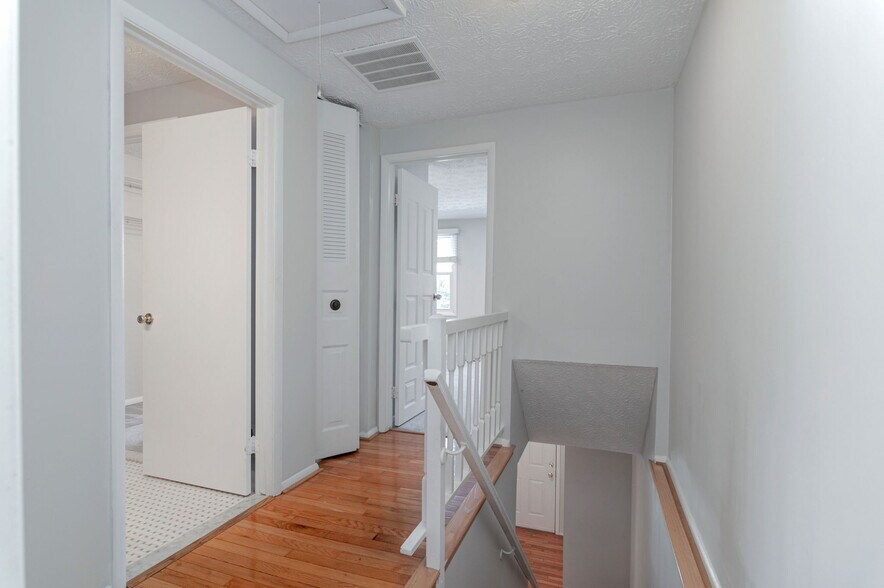 Building Photo - 1638 10th St S