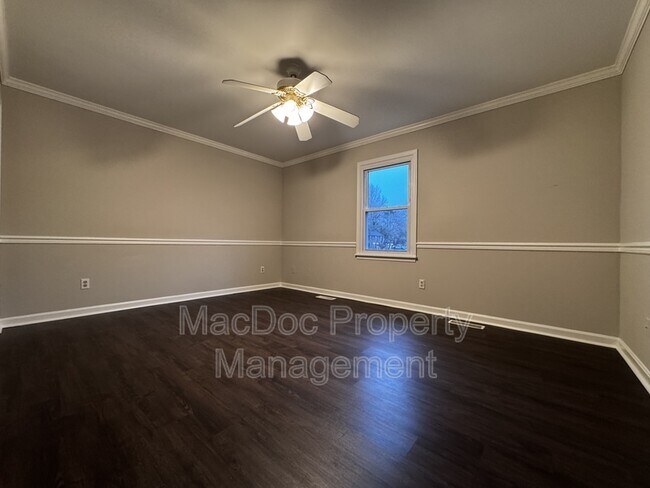 Building Photo - 7301 Drew Ln