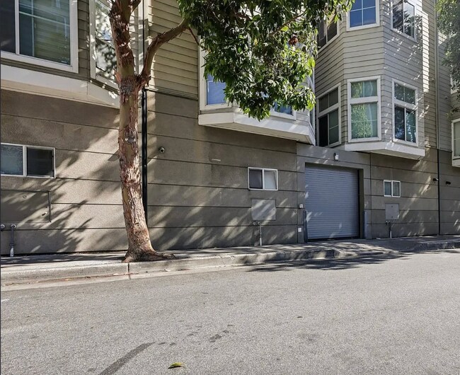 Building Photo - 28 Jennifer Pl