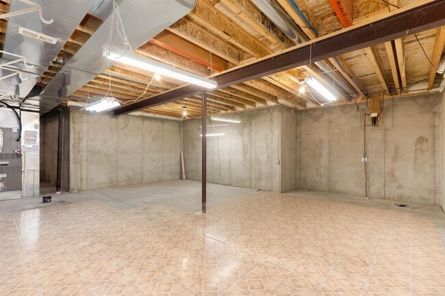 Building Photo - 8700 Triple Crown Dr