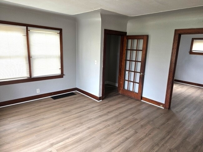 Building Photo - 972 Scott St