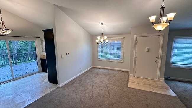 Building Photo - 183 Cascade Dr