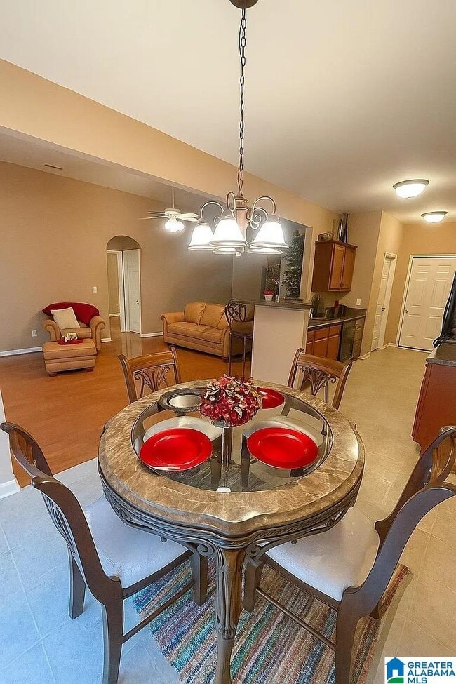 Building Photo - 191 Gardenside Dr