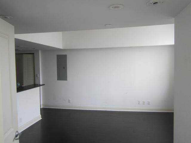 Building Photo - 101 E Flagler St