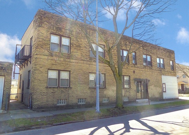 Primary Photo - 236 Saratoga Ave