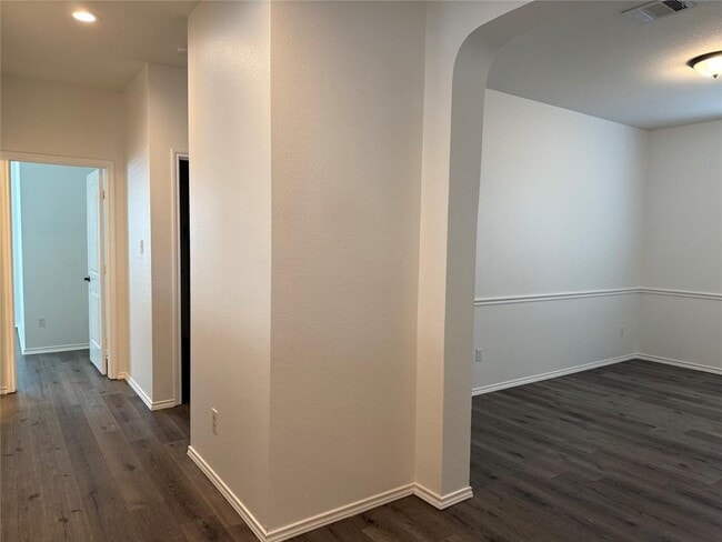 Building Photo - 812 Watson Way