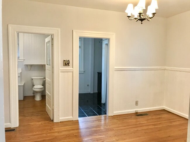 Building Photo - Charm-Filled 1BR/1BA Prime Noe Valley Cond...