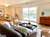 Building Photo - 216 Park Terrace Ct SE