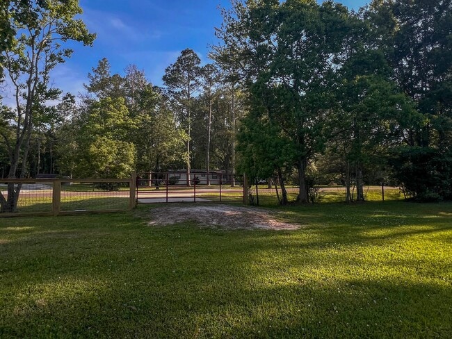 Building Photo - 54071 Armstrong Rd