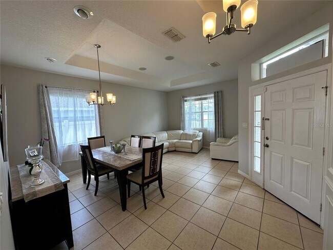 Building Photo - 2721 Athens Dr