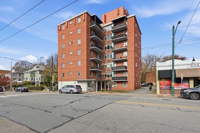 Building Photo - 125 Trapelo Rd