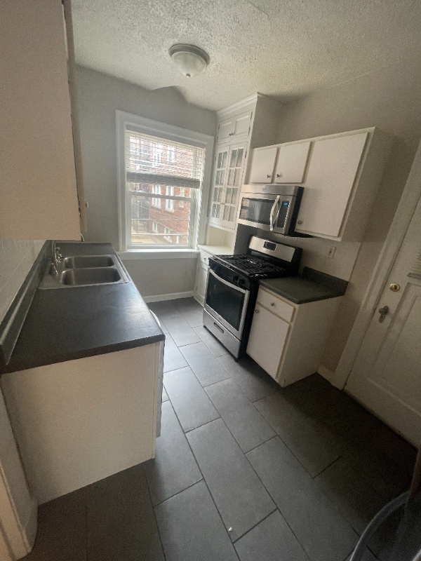 Building Photo - 7553 Byron Pl