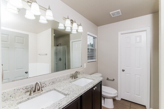 Building Photo - 11811 Dove Ranch