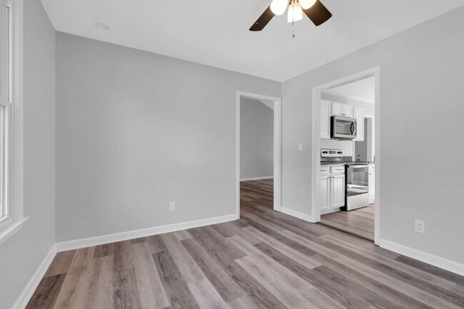 Building Photo - 2270 Ermine Dr