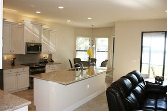 Building Photo - 3296 Pacific Dr