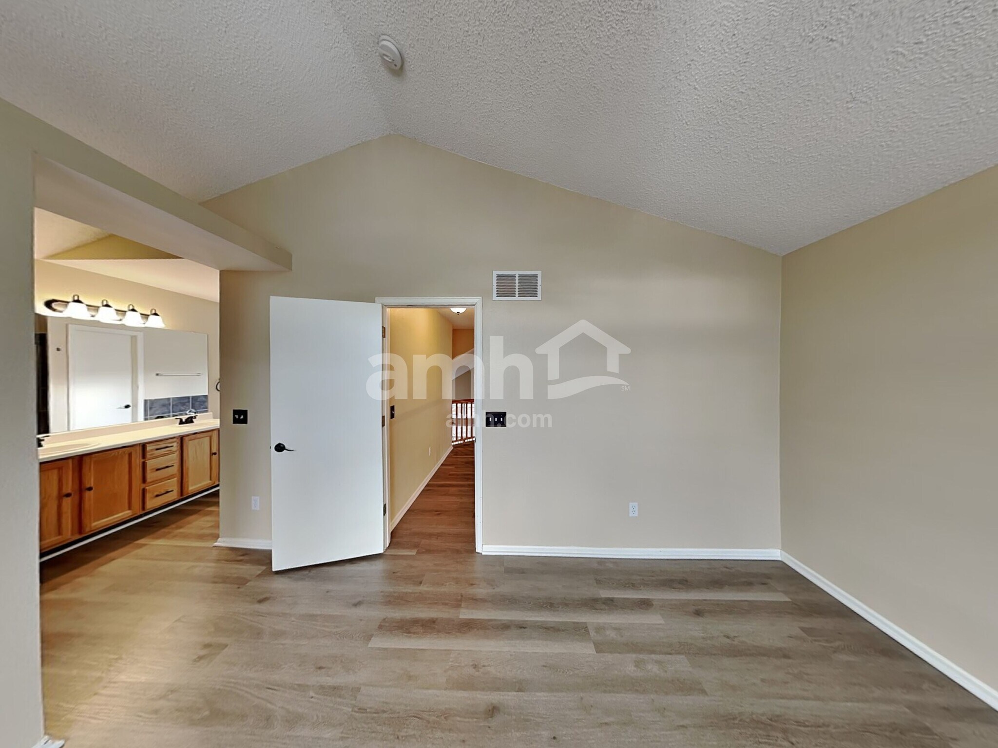 Building Photo - 17051 Numa Pl