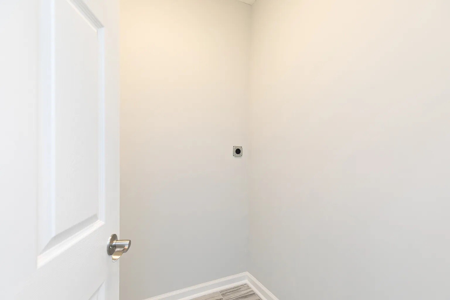 Building Photo - Room in House on Browns Mill Rd SE