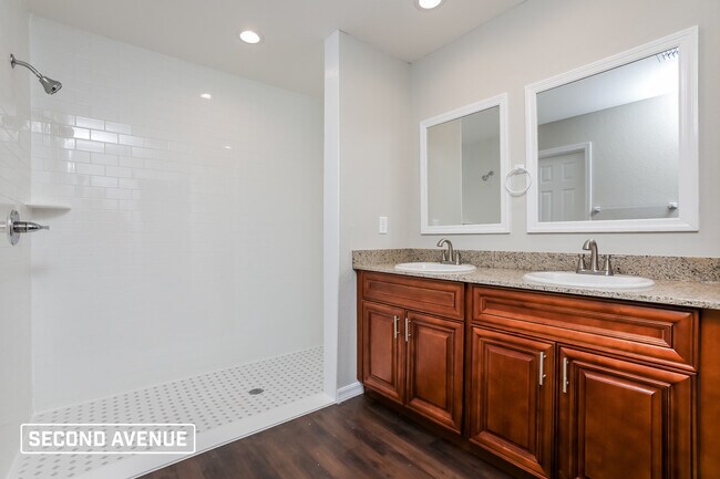 Building Photo - 2600 SW 152nd Ln