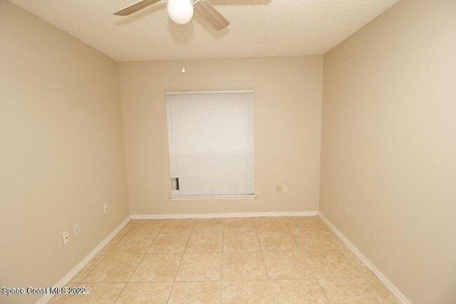 Building Photo - 2230 Redwood Cir
